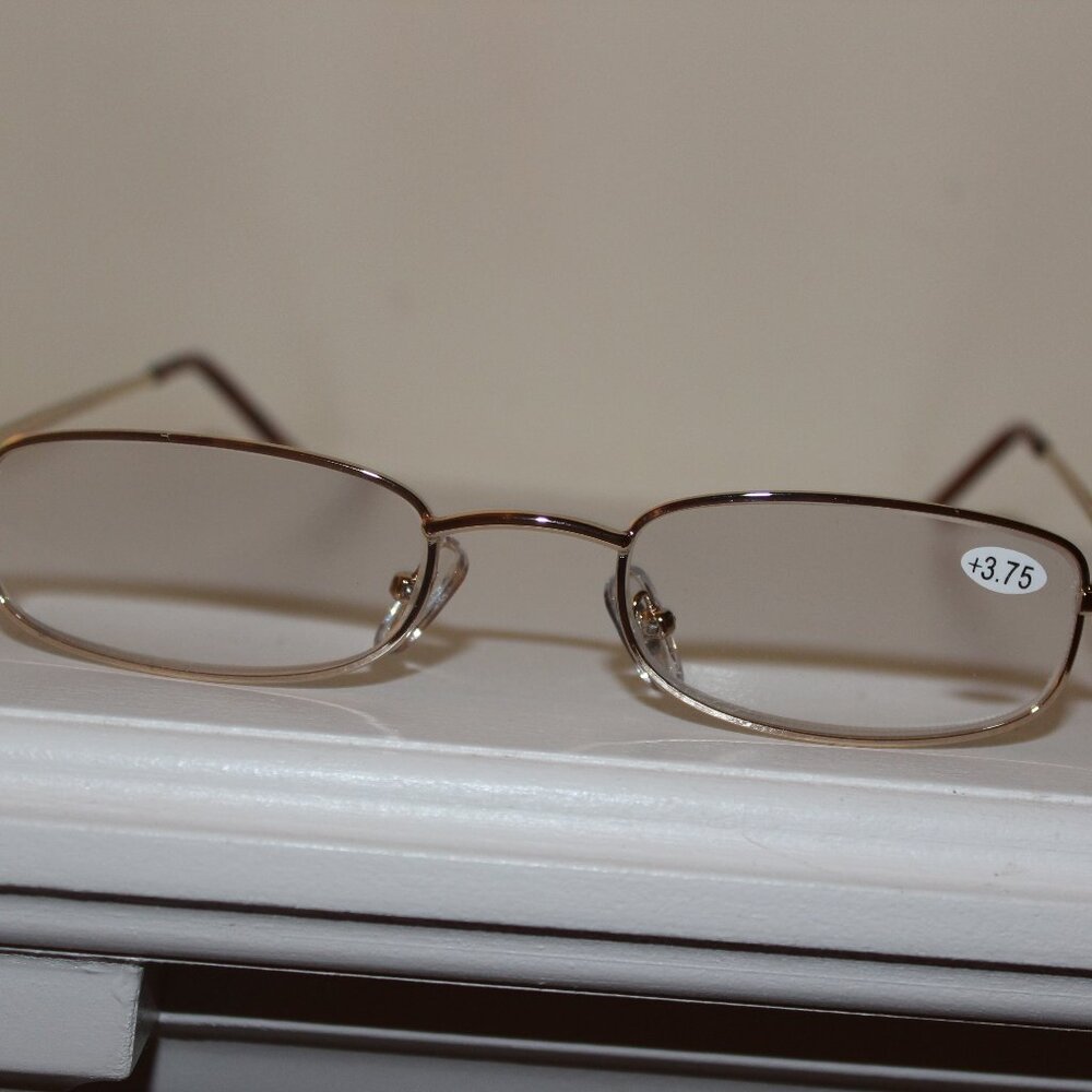 Hilco Reading Glasses +3.75 (VR106)